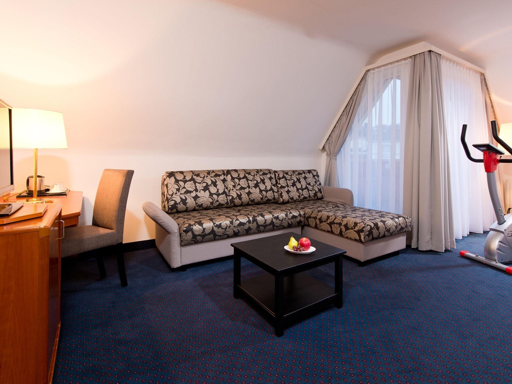 Achat Hotel Neustadt an der Weinstraße エクステリア 写真