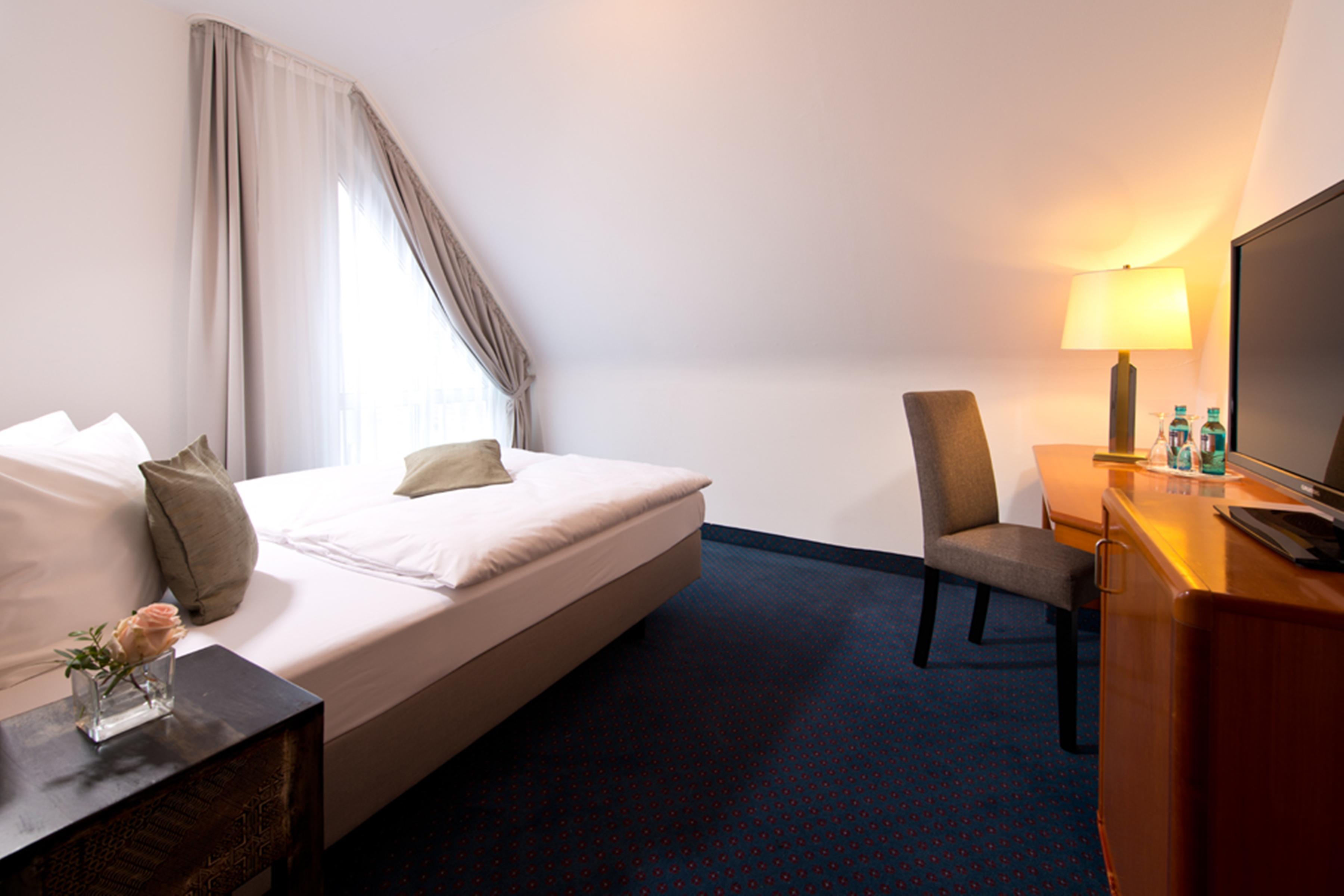 Achat Hotel Neustadt an der Weinstraße エクステリア 写真