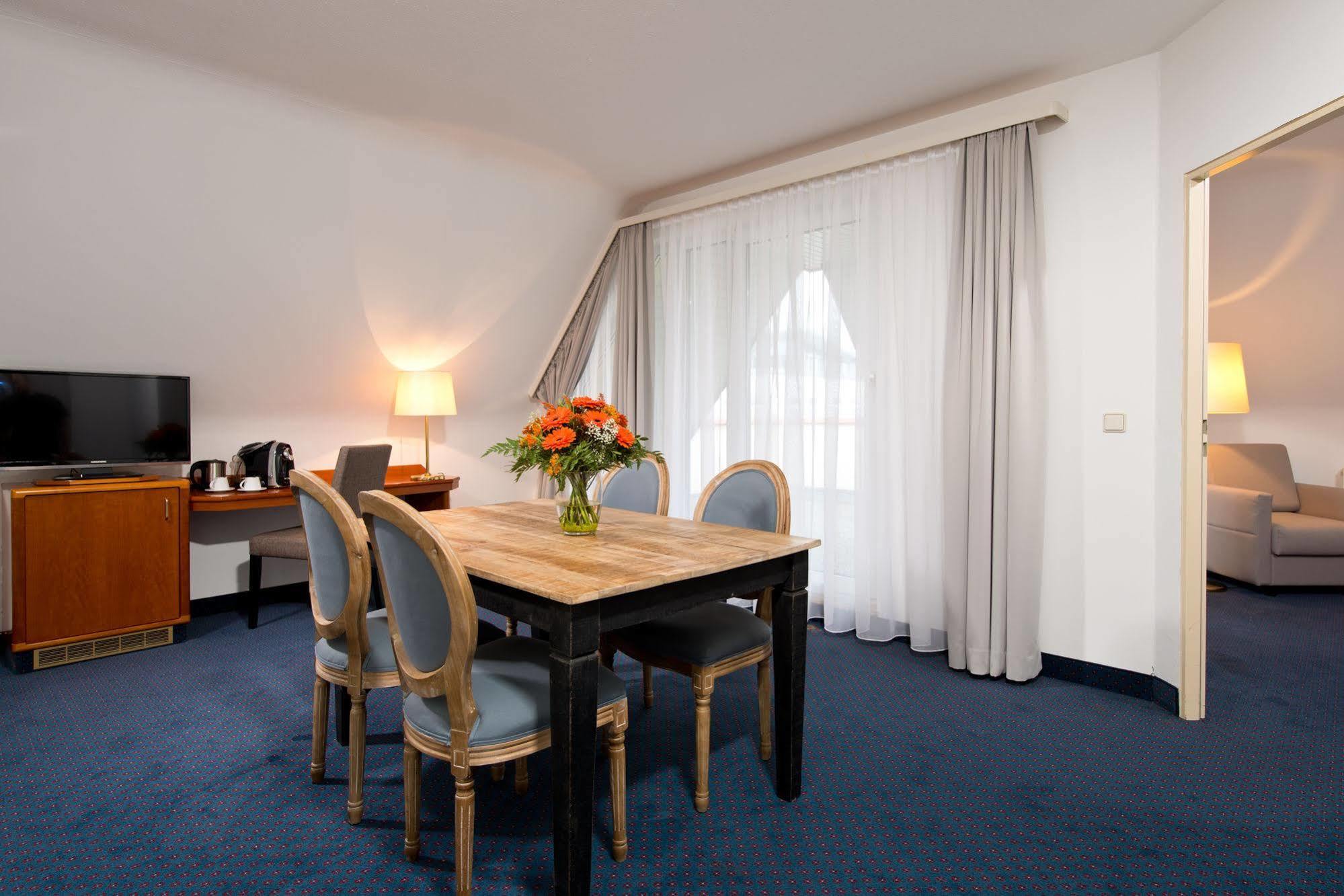 Achat Hotel Neustadt an der Weinstraße エクステリア 写真