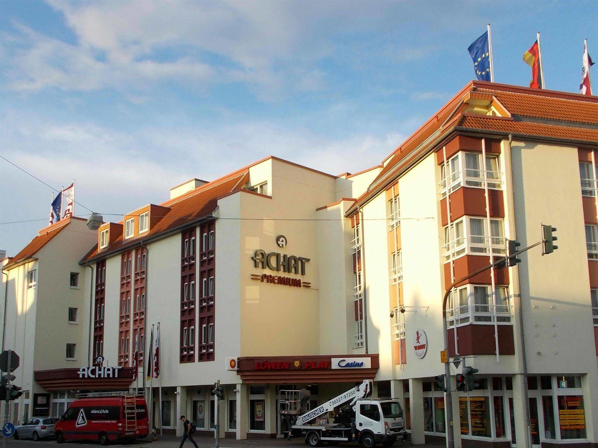 Achat Hotel Neustadt an der Weinstraße エクステリア 写真
